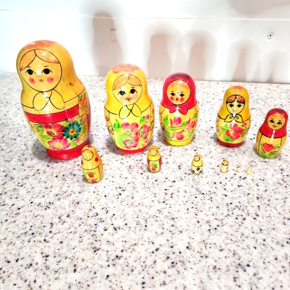 Russian Colorful Nesting Dolls USSR - Picture 1 of 13